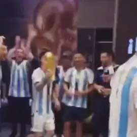 كلحنا إخوان 😹😹     #رياكشن #ميسي #الارجنتين #رياكشن_ميسي 