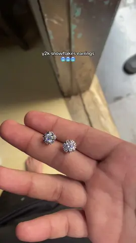 kumikinang na, yaw mo pa? 🥶 #earrings #fyppppppppppppppppppppppp 
