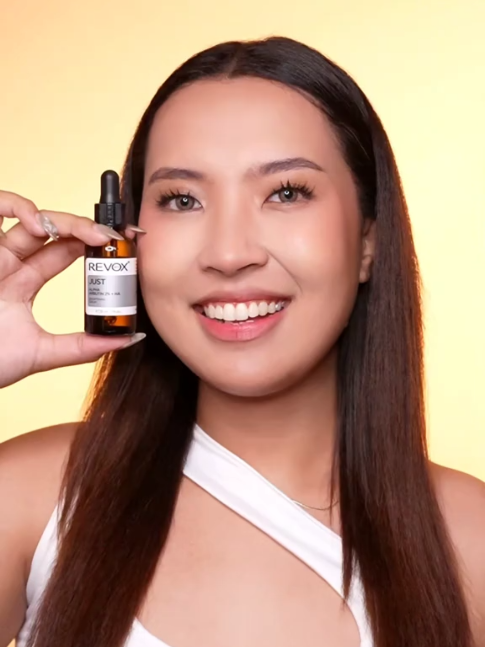 If you have problems with dark spots & uneven skin tone, this Just Alpha Arbutin 2%+HA might help! ✨ Try it & just GLOW with it! #serum #alphaarbutin #skincareph #darkspots 