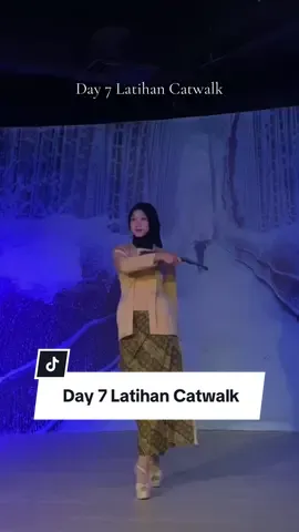 Catwalk berkebaya dulu #catwalk #berkebaya 
