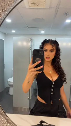 aye maaane 🧍‍♀️#imjustagirl 