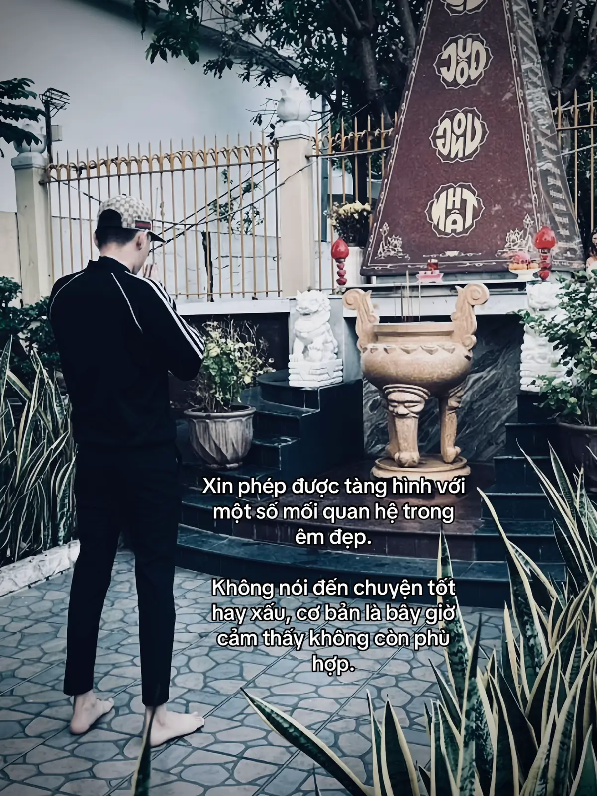 Ai cũng có thời gian khó khắn , thời gian bị xem thường và ghét bỏ. Ai cũng phải trải qua những chuyện như vậy để mà học cách nhìn người , nhìn đời , để biết đâu là thật giả , phải trái , trắng đen.. #xuhuong #ruanzhong9  #sttdoi #tamtrang 