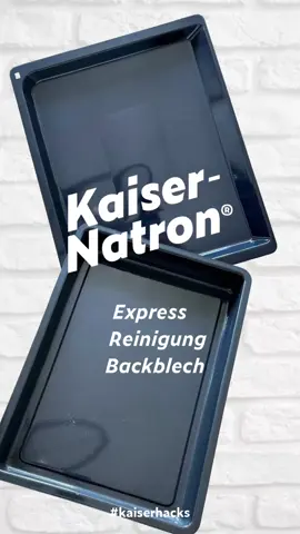 Kuchen oder Pizza gebacken und die Soße oder der Zucker haben sich am Backblech festgebacken? Das lässt sich einfach und schnell mit einer Express-Reinigung entfernen. Dazu verrührst Du je einen EL Kaiser-Natron® und Spülmittel mit einem Spritzer Wasser. Diese Mischung verteilst Du auf den betroffenen Stellen und lässt es einwirken. Anschließend mit einer Bürste abbürsten, einfach abwaschen und das Blech sieht aus wie neu. So schnell kann’s gehen! Sag gerne Bescheid, wenn Du unseren Kaiserhack zur Backofen-Reinigung haben möchtest. 
 #kaisernatron #kaiserhacks #natron #reinigung #CleanTok             
