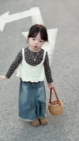 Công nhận đẹp gái khó hiểu thật .Mình không thể hiểu nổi bản thânnnn 😊 #thờitrangtreem #babykids #phốiđồđẹp #xuhuongtiktok #fyp 