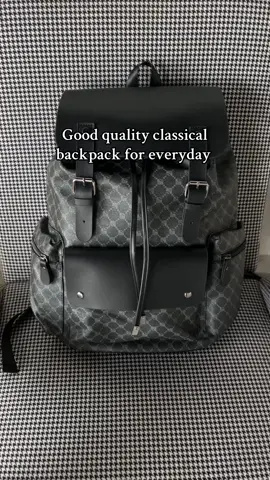 Nice quality and decently sized👍🏻Y’all must crop!#bag#backpack #travelbag#schoolbag#geometric #casualchic #workbag#everysaybag#spotlightfinds #tiktokshopmademebuyit #tiktokshoplabordaysale 