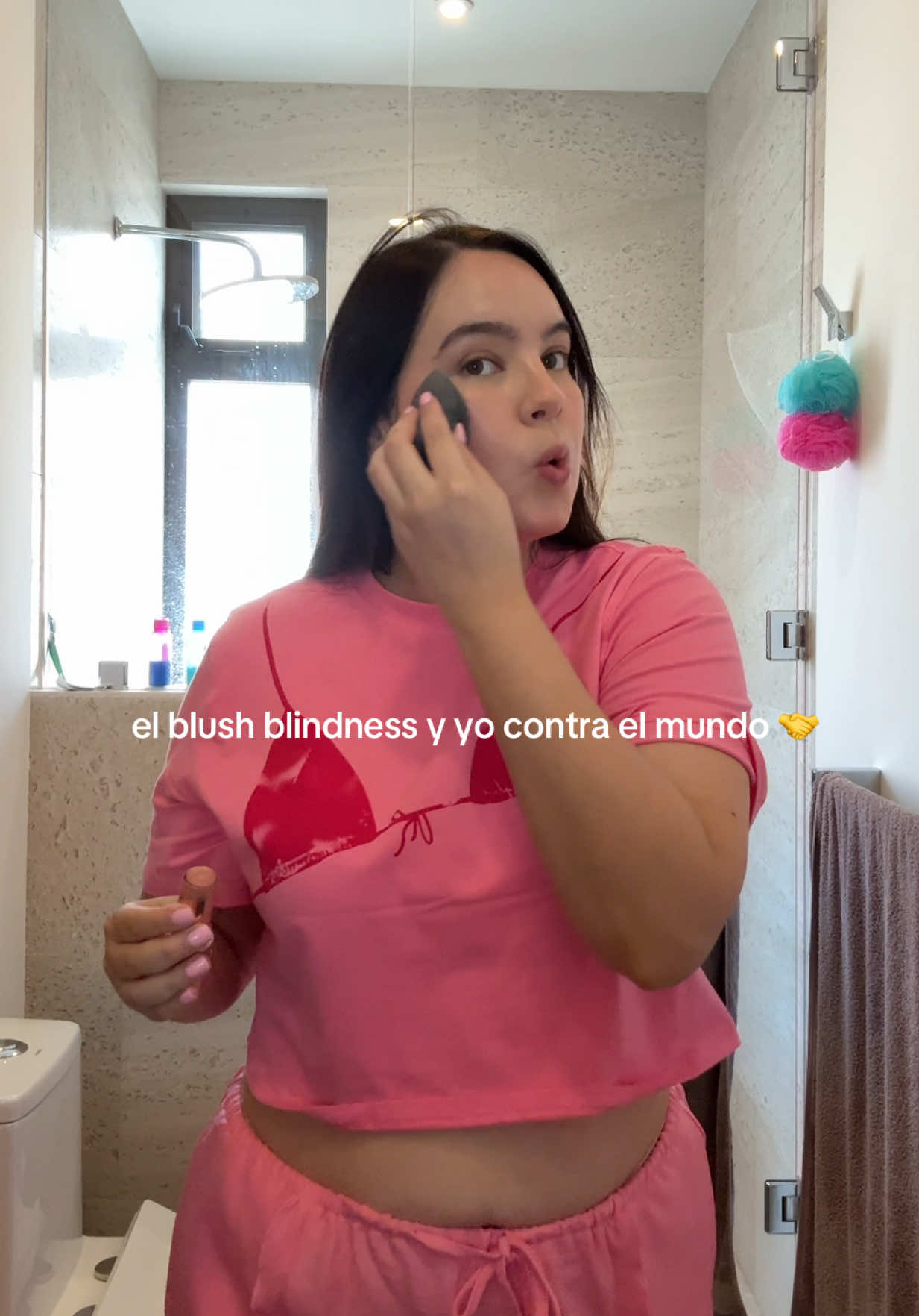 La mala iluminación no deja ver realmente lo potente que quedó esto 😌🤌🏻   blush en barra de beauty creations tono: mauve please 🪷 @BEAUTY CREATIONS MX  #blushblindness #beautycreations #creamblush #fypシ #grwm 