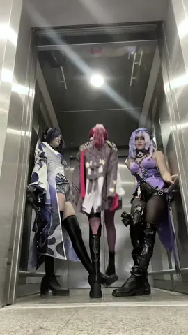 7 minutes in heaven with the hottest honkai star rail woman at gamescom 👩‍❤️‍💋‍👩👩‍❤️‍💋‍👩||#kafka  //@Nour ☆ ||  ||#acheron // @mio!! ☆ || ||#blackswan // me :P ||#HonkaiStarRail#cosplay