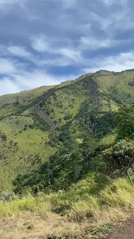 tanjakan terakhir merbabu, turun nanggung maju mantappp☠️ #merbabu #merbabu3142mdpl #merbabumountain #merbabuviagancik 
