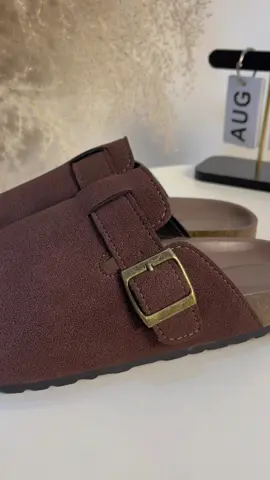 Nó tiện, nó nhanh, nó đẹp. Dép sục nam nữ #review #giaydep #deple #muataitiktok #xuhuong 