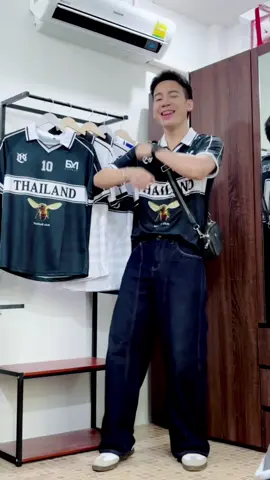 ใส่เสื้อบอลกับยีนส์ยังไงให้ดูเท่ #ชัยภูมิ #เบนมาร์ #สอนแต่งตัว #สไตล์การแต่งตัว 