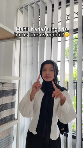 Emang iya, kursus bahasa Inggris harus mahal?🤔#promoseruweekend #fyp #munculberanda #rekomendasibuku #books #semestahikmah #bukubahasainggris 