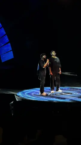 නොදොඩා ඉන්නම් live singing Dhyan & Ravi jay 💙🪬 @ALOKANA  #alokanaliveinconcert #viharamahadeviopenairtheatre #ravijay #dhyanhewage 
