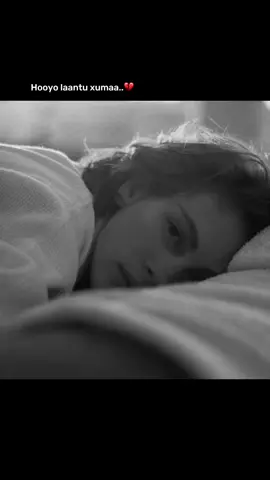 Allah haku naxriisto hooyo mcn waan kuxiisaye wllhi hooyo mcn janada fardowso Allah gukuyo hooyo mcn ⚰️ 🪦 😭 😭😭 waa ku qanacsanahay khatarta allaha alxamdulilah 😭⚰️🪦🥺