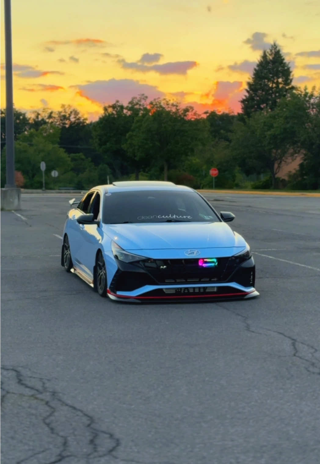 Lit up like Rainbow Road 🥱 #fyp #elantran #bagged #velossatech #carporn @steezybreezy423 