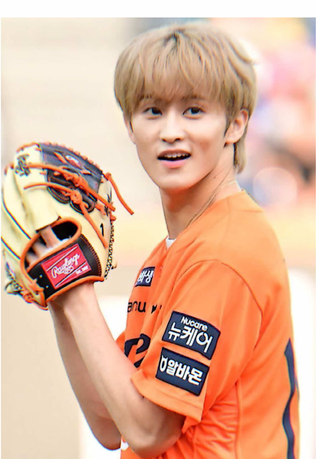 mark lee first pitch! 🥹⚾️🧡 #mark 