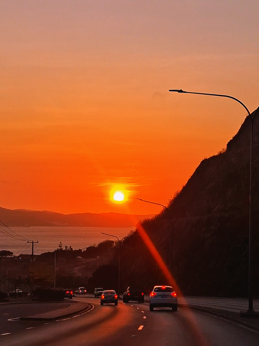 sunset along freeway! Port Moresby never disappoints! 📸🥹🌅✨️ #sunset #portmoresby #papuanewguinea #fyp #fyppppppppppppppppppppppp 