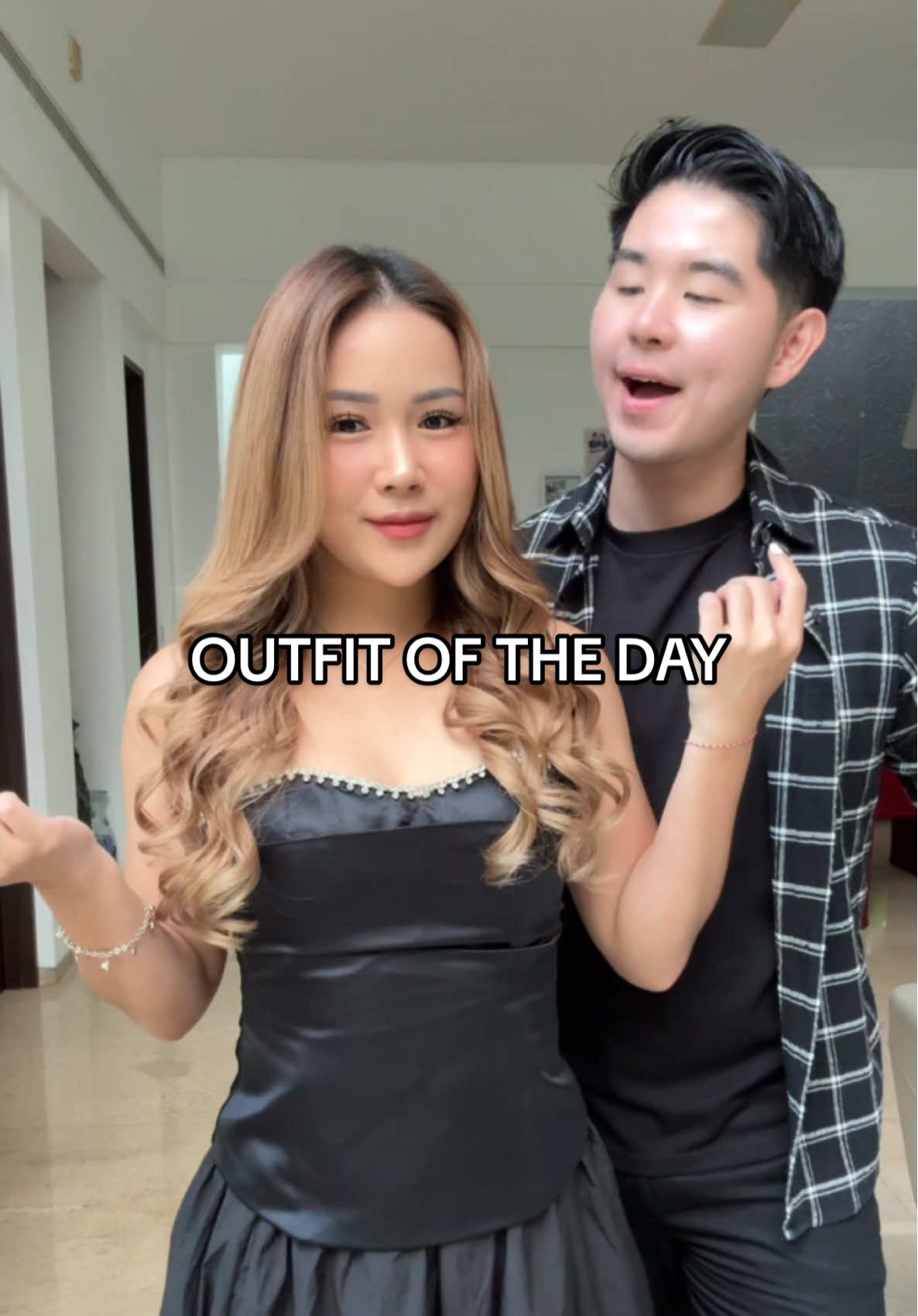 kalo laki gue lewat semerbak wangi rose vanilla, salahin bodibreze hehe #elisabethaldo #outfit #couplegoals #fakebodyy⚠️ 