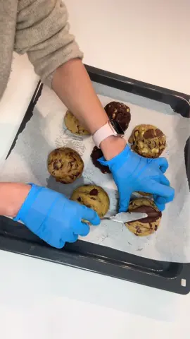 Commande des cookies en dm parfum disponible sur notre site le lien est dans ma bio ☺️ Envoi partout en France via mondial relais.  #cookiesoftiktok #foryoupage❤️❤️ #foodtiktokfood #cookiebusiness #baking 