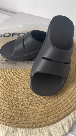 #oofos #oofosshoes 