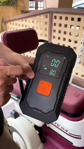 Senang ada jump starter dan air pump ni #jumpstarter #potablejumpstarter #airpump #pumptayar 