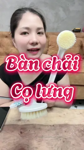 Bàn chải cọ lưng mua 1 tặng 3 là sản phẩm tiện ích giúp bạn làm sạch cơ thể dễ dàng và hiệu quả hơn. Thiết kế tay cầm dài chắc chắn, dễ dàng chạm tới mọi vị trí trên lưng mà không cần gập người. Lông bàn chải mềm mại, massage nhẹ nhàng, loại bỏ bụi bẩn, tế bào chết và mang lại cảm giác thư giãn khi tắm. Đặc biệt, chương trình khuyến mãi mua 1 tặng 3 giúp bạn sở hữu nhiều bàn chải với giá siêu tiết kiệm, có thể dùng cho cả gia đình. Sản phẩm phù hợp cho mọi loại da, bền đẹp và dễ vệ sinh sau khi sử dụng. Bàn chải cọ lưng mua 1 tặng 3 – lựa chọn thông minh cho phòng tắm hiện đại. #banchaicolung #banchaicolungcaocap #banchaichalung #banchaichalungmua1tang3 #xuhuong 