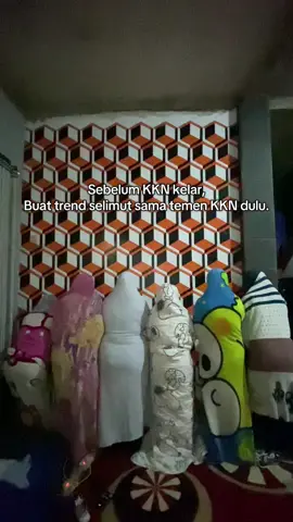 It’s the best day, hiburan disaat pusing prokeran. Siapa yang setuju bts nya di upload? #kkn #kkntrend #kkngarut #bayongbong #pengabdian 