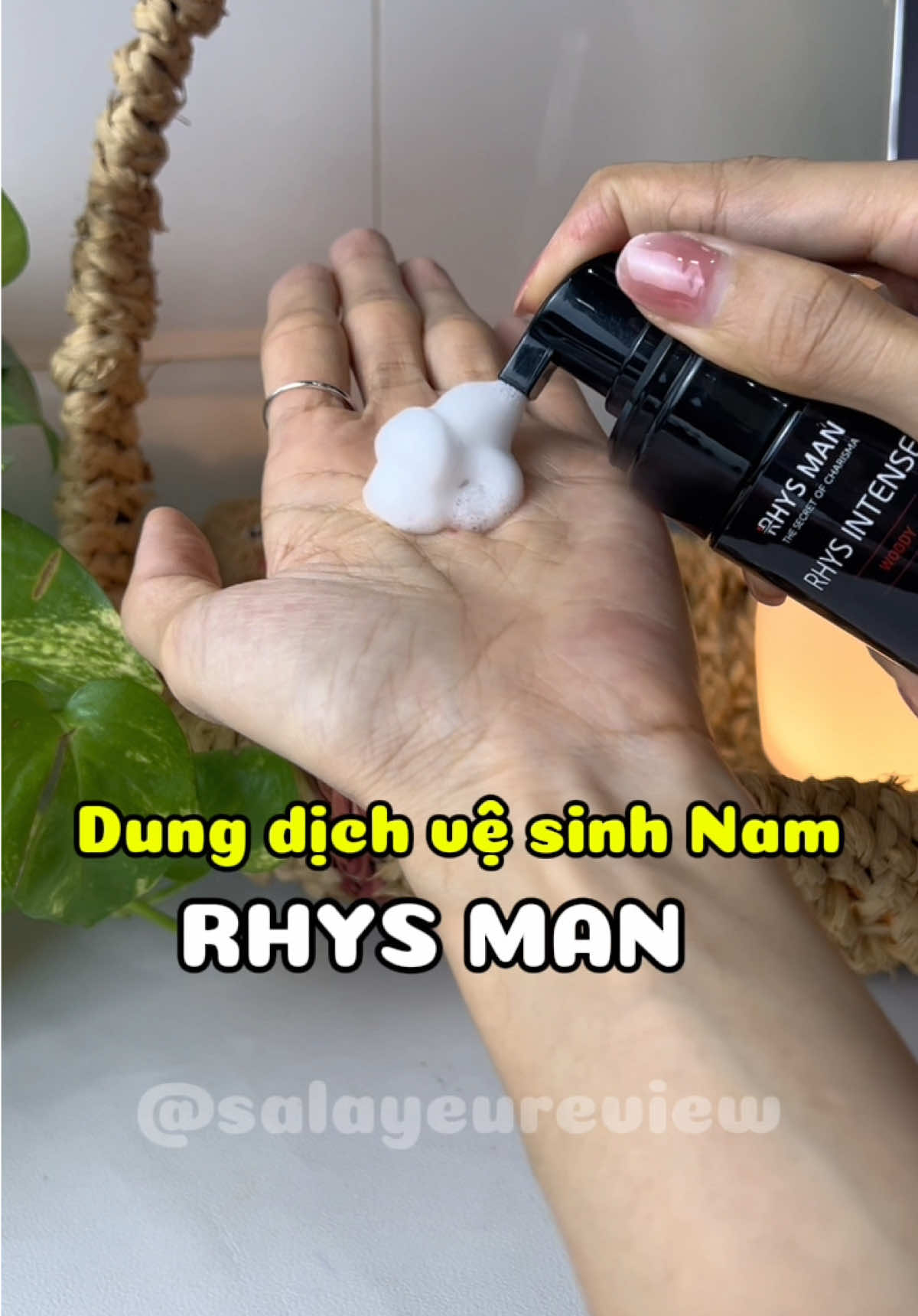 Dung dịch vệ sinh cho nam giới Rhys Man😎👍 @Sala yêu review💋  @Sala yêu review💋  @Sala yêu review💋  #salayeureview #ddvsnam #dungdichvesinhnam #rhysman #suaruamatnam 
