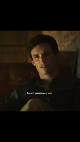 his acting range is crazy 😭🤍 #eddieredmayne #eddieredmayneedit #jackal #assasin 