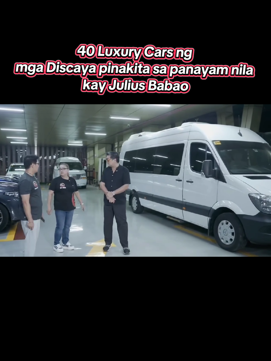 Tingnan | Luxury Cars ng mga Discaya pinakita sa panayam nila kay Julius Babao. Isa sa mga nagmamay-ari ang pamilyang Discaya na iilan sa top 15 constructions na binanggit ni President Bongbong Marcos na nakakuha ng bilyon-bilyong flood control projects.  Vccto: Julius Babao #floodcontrol #floodcontrolproject 