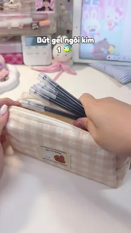 Bút gel ngòi kim viết mê lắm🫶🏼🤩 #butgel #but #butbi #dodunghoctap #vanphongpham 