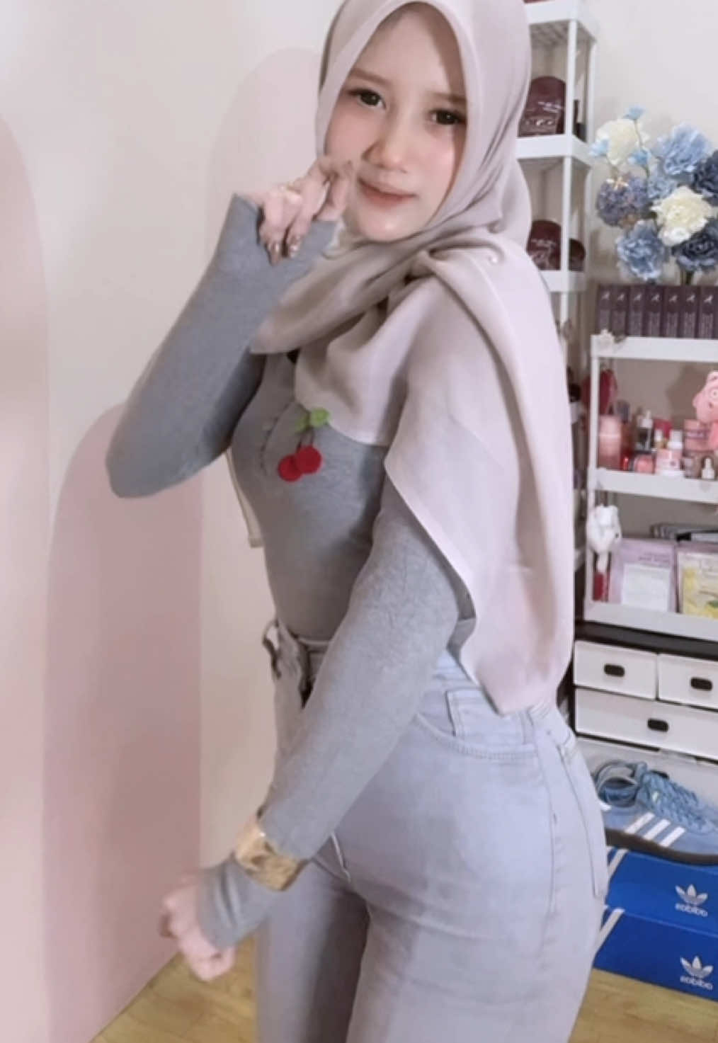 😋#fyp #fyp #4u #fypviralシ #sragen24jam #outfitideas #outfitinspo #solo24jamm #fyppppppppppppppppppppppp #moots?? #4u #jj