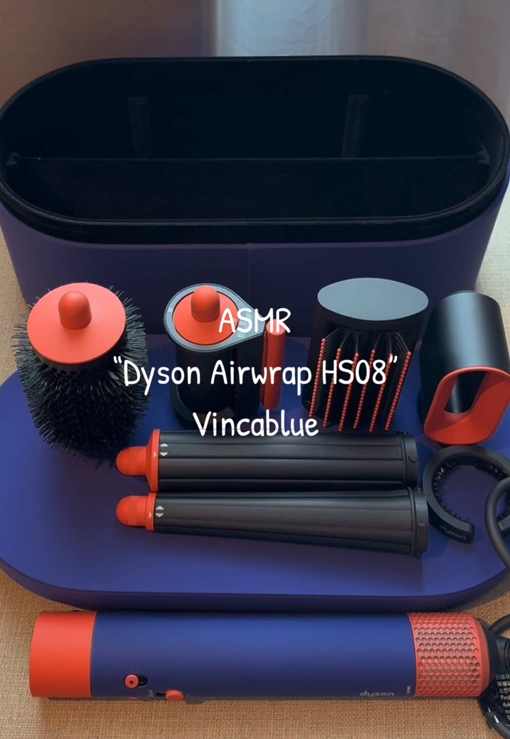 Klik keranjang kuning klo mau beli lewat online krn lagi banyak discount kemerdekaan atau bisa pakai kode referral klo mau beli ke offline storenya langsung dpt tambahan discount 150.000. Ada tambahan promo 300.000 jg kalau kamu pengguna BCA Prioritas. #dyson #dysonairwrap #dysonvincablue #girlsps5 #bcaprioritas 