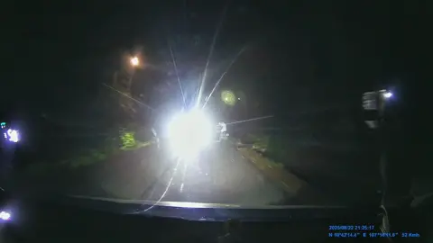 Ông bà ghánh còng lưng #laixe #oto 