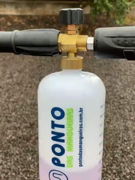 Muito top demais!#snowfoam #lavagemautomotiva #engaterapido #detailer #altapressão #carwash #honda #hornet #cb600f #cb600fhornet #cb600 #onix #cruze #chevrolet #i30 #hyundai