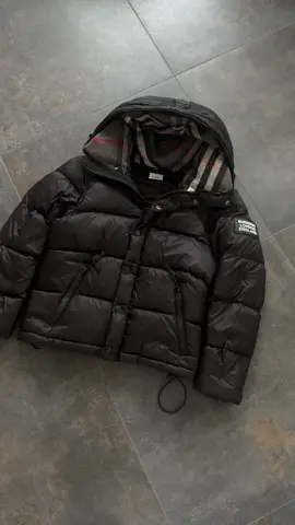 Burberry Puffer🤩 (Bio!) #burberry #pufferjacket #luxury #oldmoney #fyp 