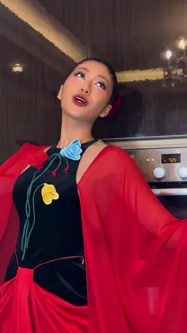 Bèo dạt mây trôiii @Tata Juliastrid 🤣 #makeupnguyenthang #hair@Phan Tấn Duy-Hairstylist #@Học Viện Quân Nguyễn Pu Lê #@Miss Cosmo #fyp #xuhuong 