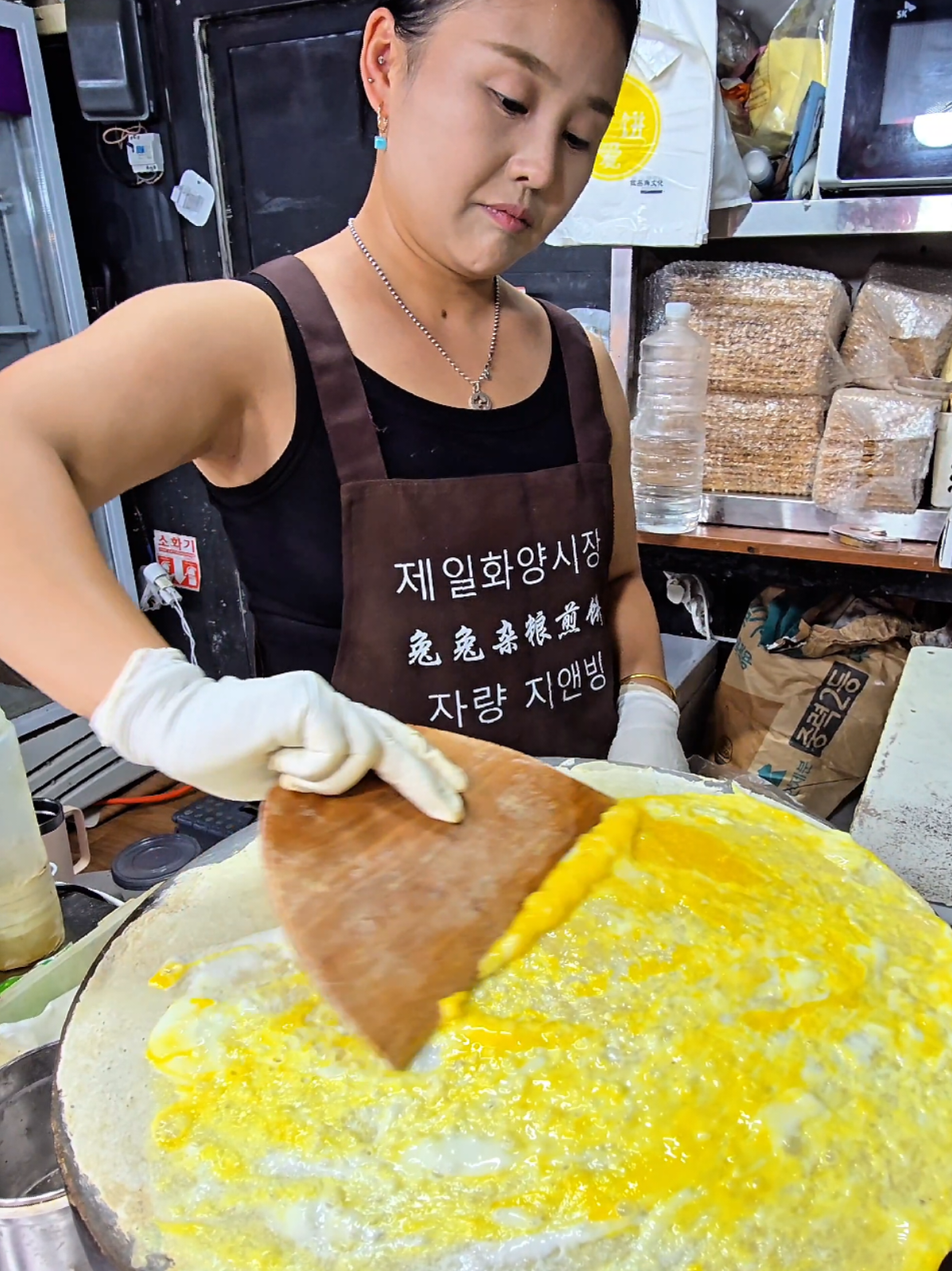Korean Street Food Jianbing | Crispy Chinese Crepe Made Fresh on Hot Griddle #southkorea #streetfood #Foodie 