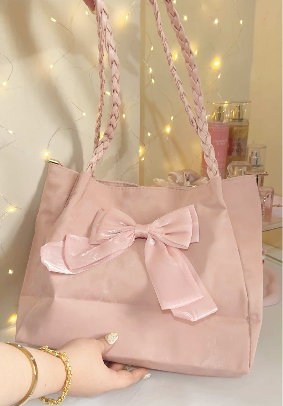just found the perfff girly bag 💖🎀 #bowknotbag #ribbonbag 