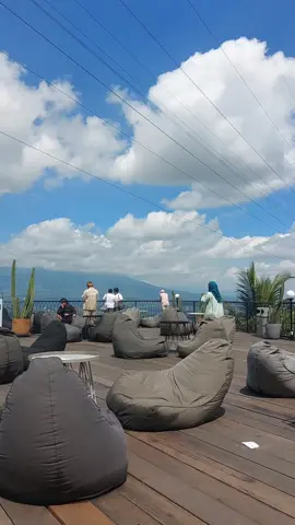 Tempat ngopi yg paling recomended ga perlu macet2an  #kopinakokebonjati #tempatngopi #bogor #cafebogor 