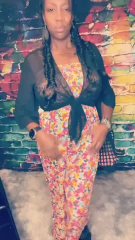 Cute , cheap and comfortable outfit for work or ladies who just like to elevate themselves in a feminine  way. #fashion #OOTD #outfitinspo #teacheroutfitoftheday #teacherlife 