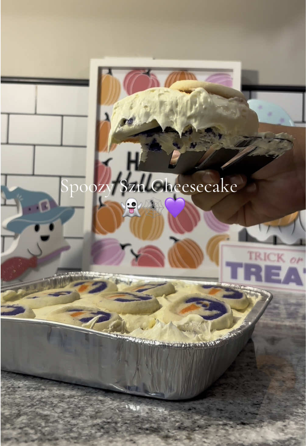 what better way to go into spooky szn? 👻😍   #spookyszn #cheesecake #spookytreats #fyp #xyzbca 