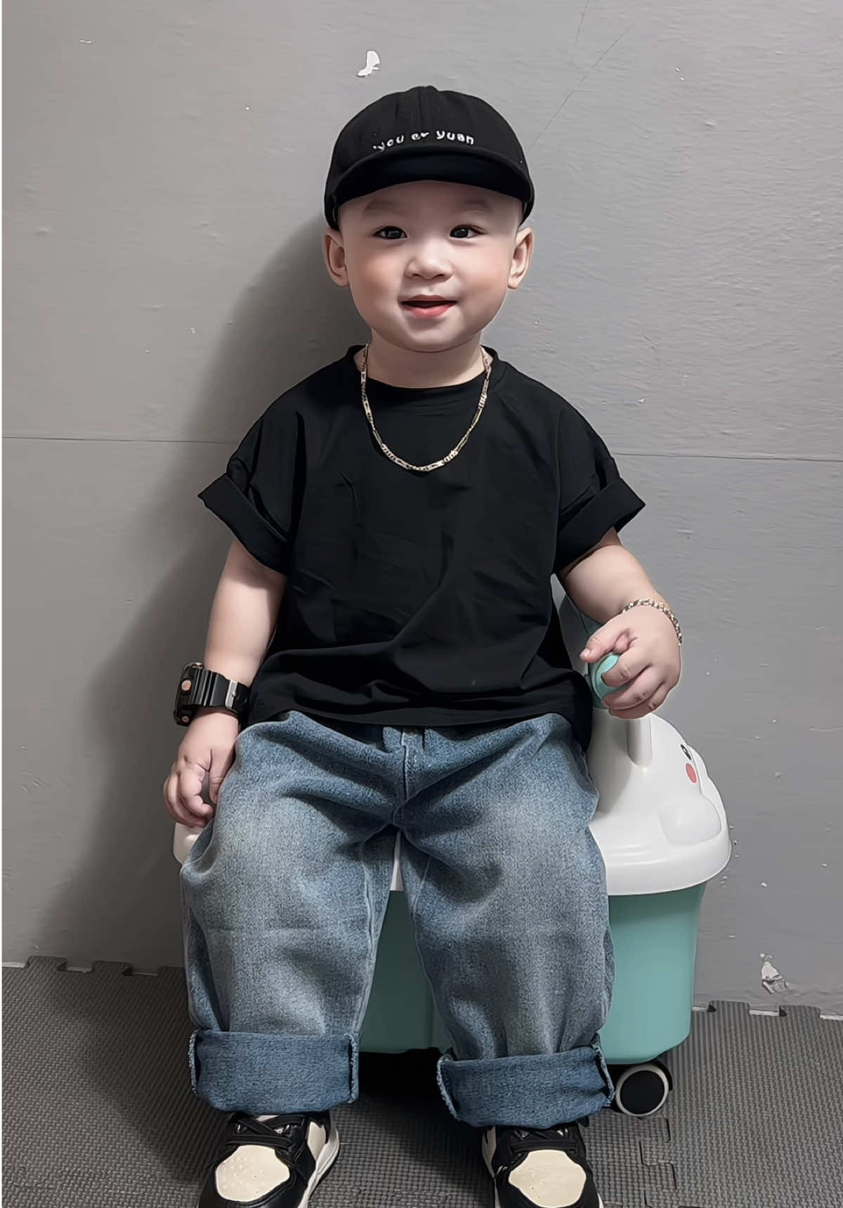 Quần bò dài cho bé iu🥰🥰 #xuhuongtiktok #embedangyeu #quanbochobe 