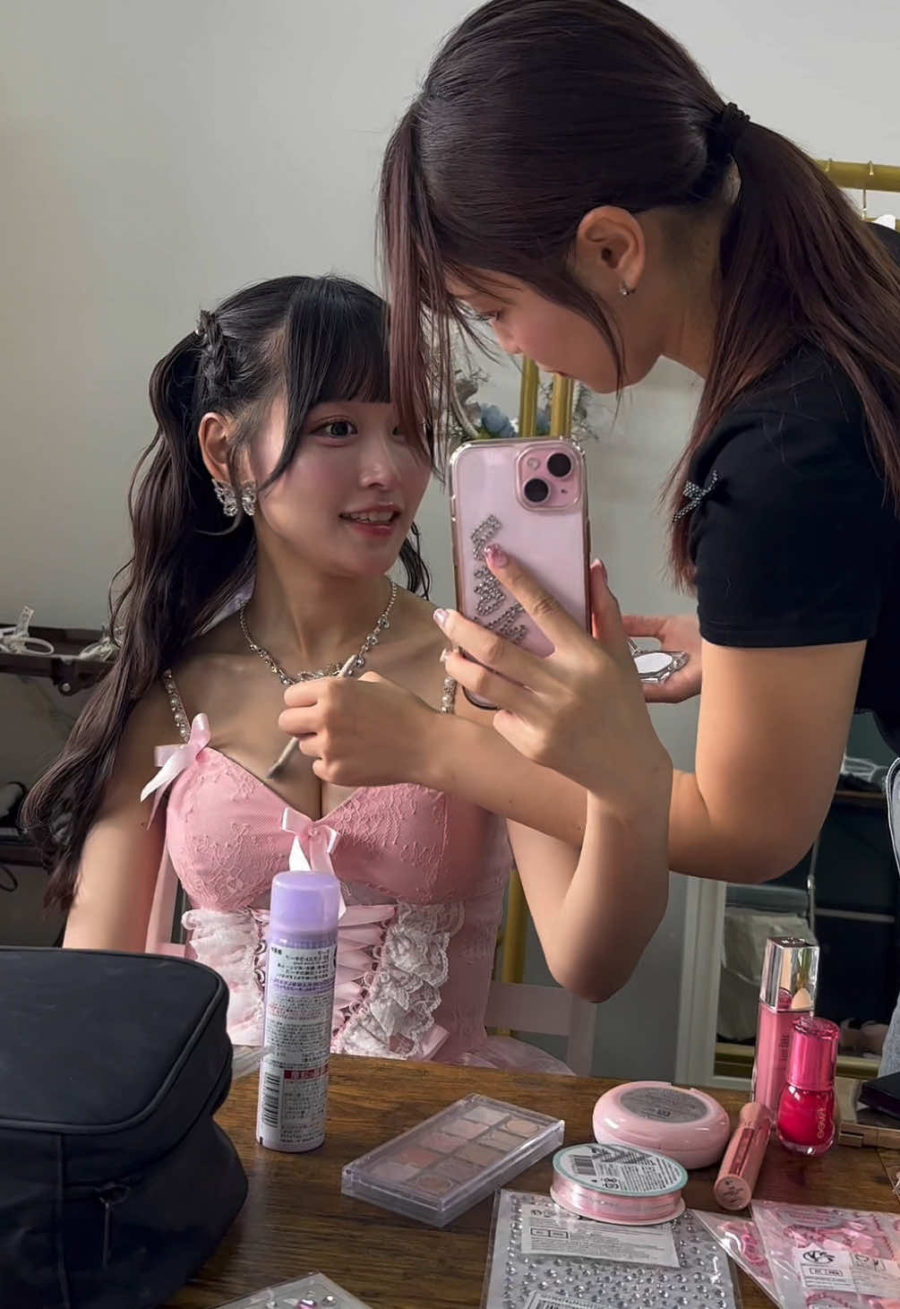 何をなんで塗ってるか分かる人いるー？ #おすすめ #fyp 