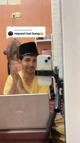 Membalas @April 