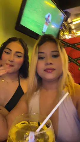 E O VÍDEO ACABOU NO SEGUNDO DRINK 🤣