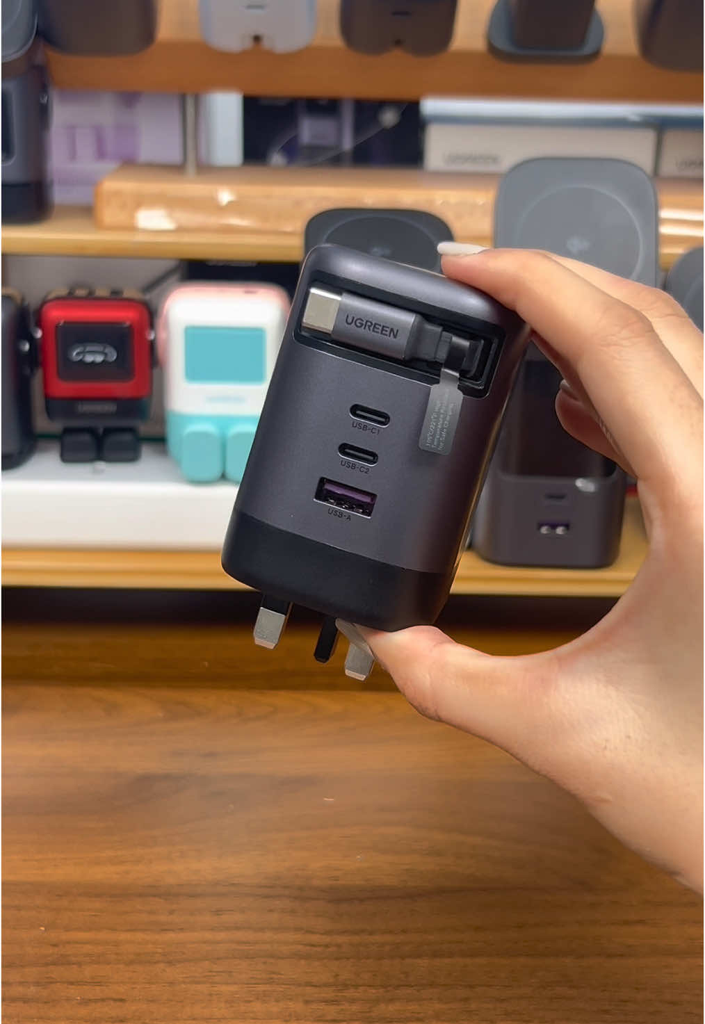 Ugreen 45w 65w 100w retractable charger #ugreen #Charger #ugreenfastcharging #GAN #retractable #cable #fyp #singapore 