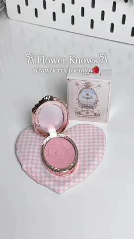 strawberry rococo blush 🍓#flowerknowns #blush #strawberryrococo #makeup #viral