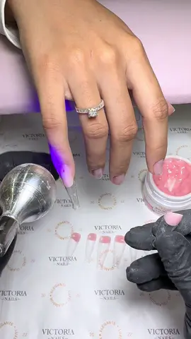 Método inteligente aplicado no moldf1, acoplagem com controle de produto…. #unhasdegel #nailsartvideos #alongamentodeunhas #unhaslindas #nails💅 