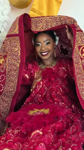 Magnifique Mariée 😍 ✨ - - #makeupartists #mayotteisland🌴🌞îleauxparfum #anjouan🇰🇲 #nikkahceremony #prestatairemariage 