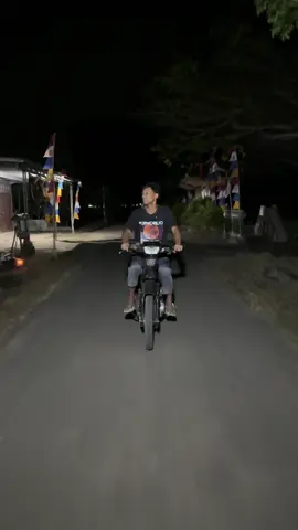 jalan jalan malem